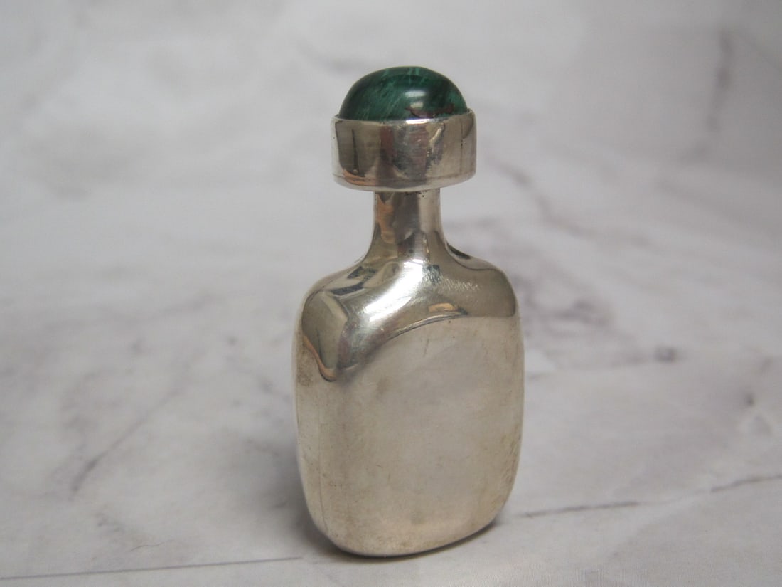Sterling Silver Malachite Perfume Flask: Weighs 17.6 grams