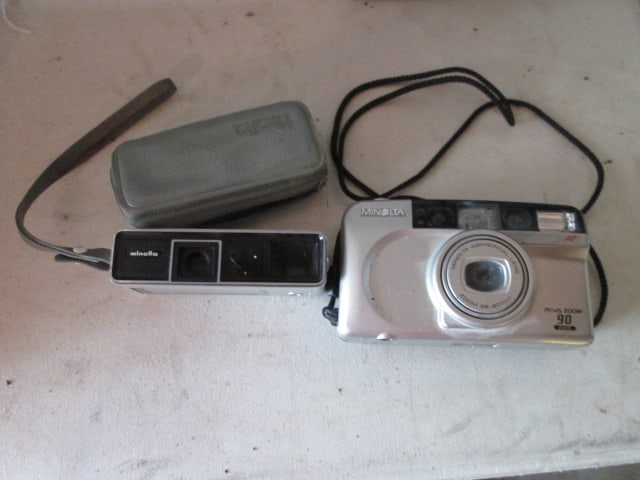 Minolta Riva Zoom 90 35mm Camera and Minolta-16 Model P Camera in Carry Case (1 of 7)