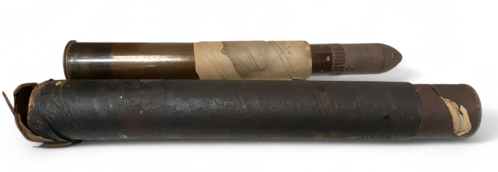 Rare WWII 1944 US Army 3” MK.II M2 B1 Anti-Tank Artillery Shell & Projectile in Tube Case: Hard to find Army projectile. This was used in the M5 Anti Tank Gun. It was a combination of an anti tank projectile and nti aircraft gun. The M5 was exclusively issued to tank destroyer battalions in