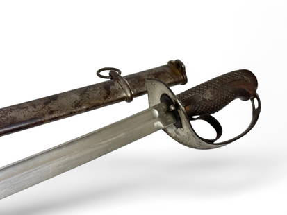 Japanese Type 32 M1899 "Ko" First Pattern Cavalry Sabre Sword with Scabbard: The Type 32, introduced in 1899, on the other hand has a checkered steel hilt with checkered wood grips. They were issued with a leather finger loop on the inside of the guard. The machine made blades