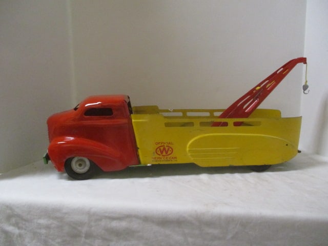 Vintage Wyandotte Toys "Official W Service Car" Tin Truck (1 of 8)