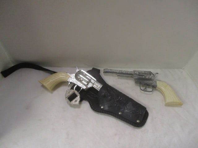 Pair of Old Pony Boy Toy Cap Guns and Black Plastic Holster: .