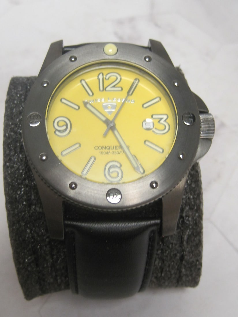 Invicta Conquerer Watch: .