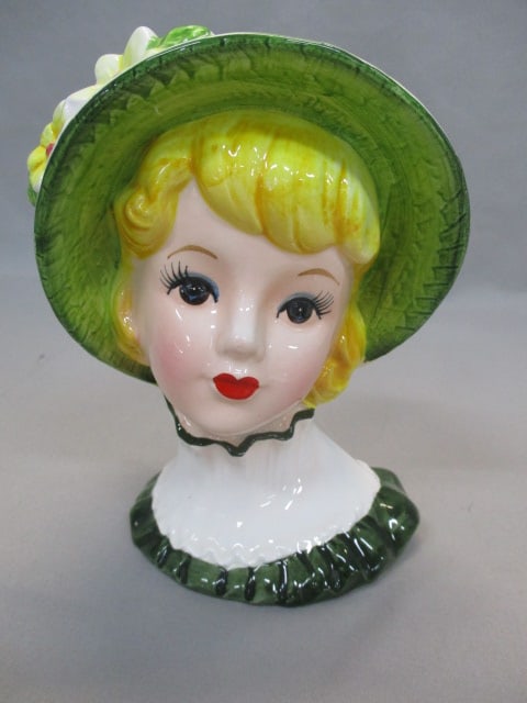 6" Lefton #5562 Lady Head Vase (1 of 6)