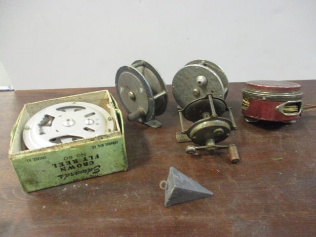 Lot of 6 Vintage Fishing Reels - Edwards Crown, Noris, Sportscraft, etc.: see pictures and preview for selection and condition