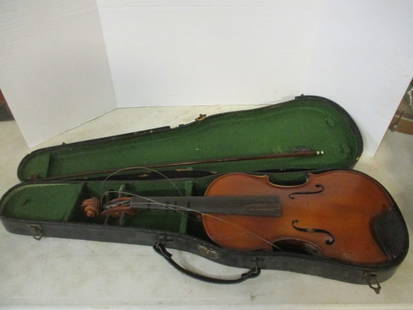 Vintage Lauren Stradivarius Model LD902 4/4 with Bow in Carry Case: Made in Romania 3212 468 is written in ink on interior label, bout needs to be reattached-see pictures and preview for condition