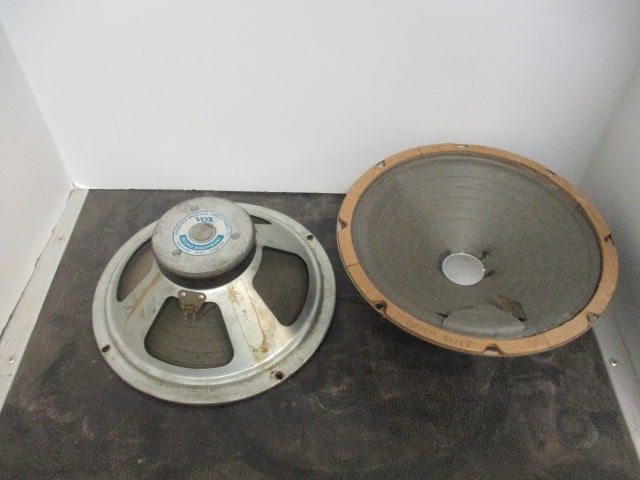 Pair of VOX Jennings Musical Industries Ltd. 10" Speakers (1 of 9)