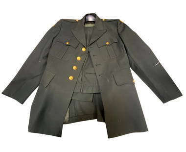 2001 Army Green Uniform with Wofford College Southern Guards Patch: Size 41 R jacket and 34 R trousers. Very good condition.
