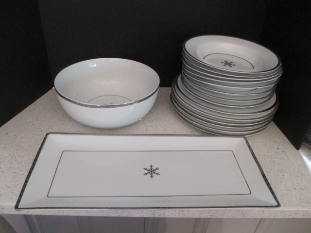 16 Pieces of Holiday 2010 "First Frost" Dinnerware: (6)10 1/2" plates, (8)9" flat rim bowls, (1)10" round serving/mixing bowl, (1)17 3/4" x 8" rectangular serving dish