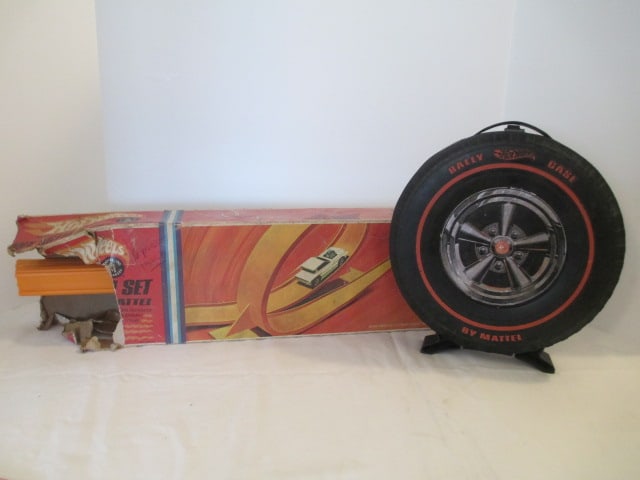 1967 Mattel Hot Wheels Rally Case with Hot Wheels 1:64 Scale Cars and (1 of 12)
