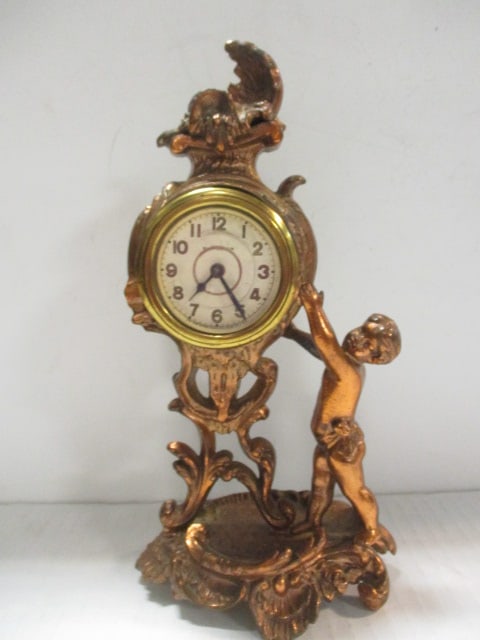 Vintage New Haven Clock Co. Winding Cherub Figural Clock (1 of 11)