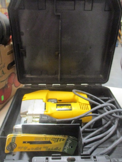 Dewalt Electric Jigsaw (1 of 7)
