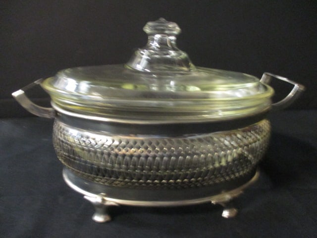 Vintage Pyrex Oval 2 Qt. Casserole Dish with Lid and Silverplate Carrier.: Carrier 8'' Long.
