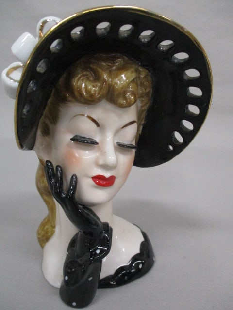7" Napco C348A Lady Head Vase (1 of 5)