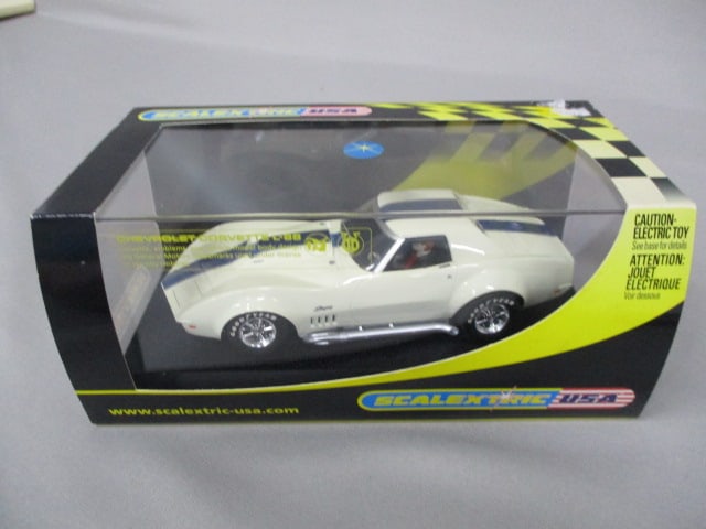 Scalextric C2575 1969 Chevrolet Corvette L88 (1 of 7)