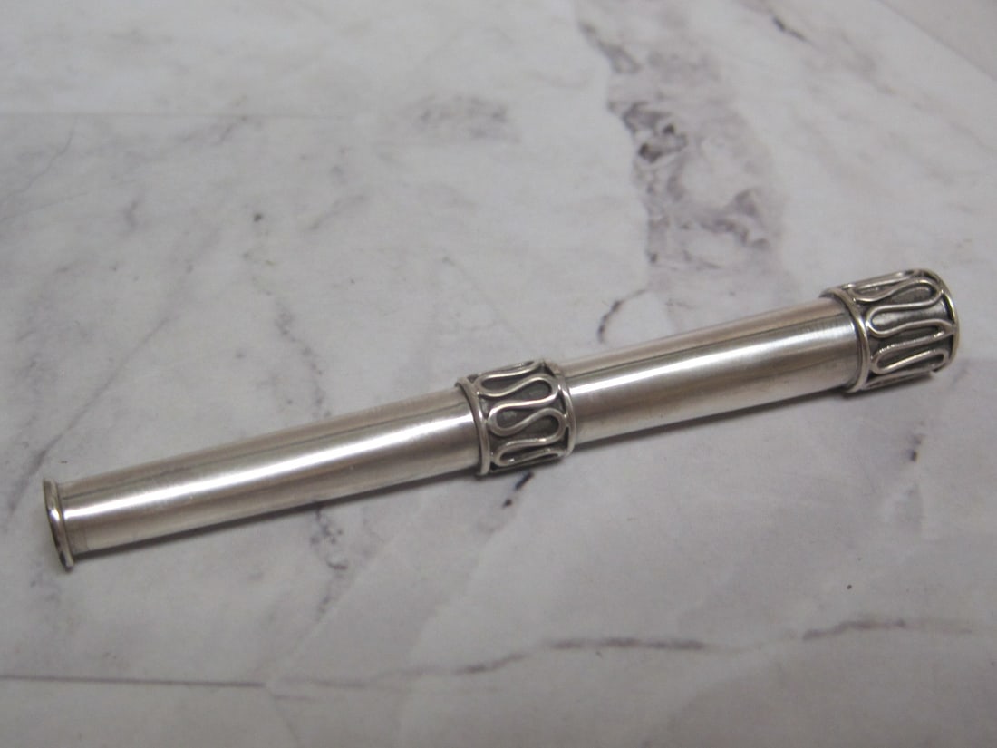 Sterling Silver Art Deco Cigarette Holder (1 of 3)