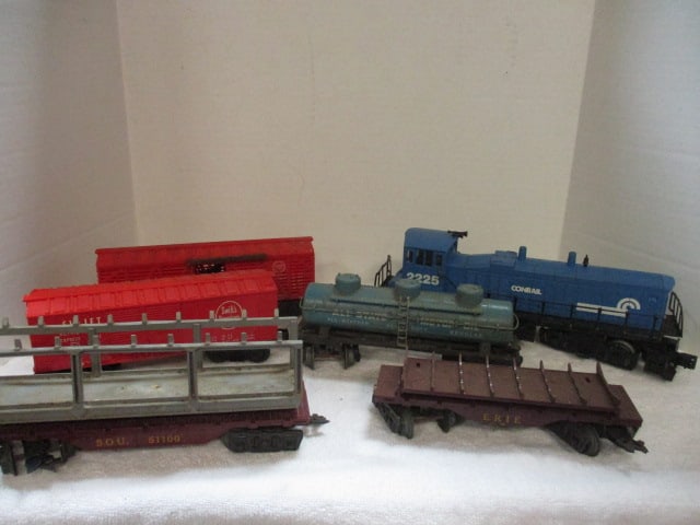 Vintage Conrail Electric Train Engine with 5 Train Cars (1 of 11)
