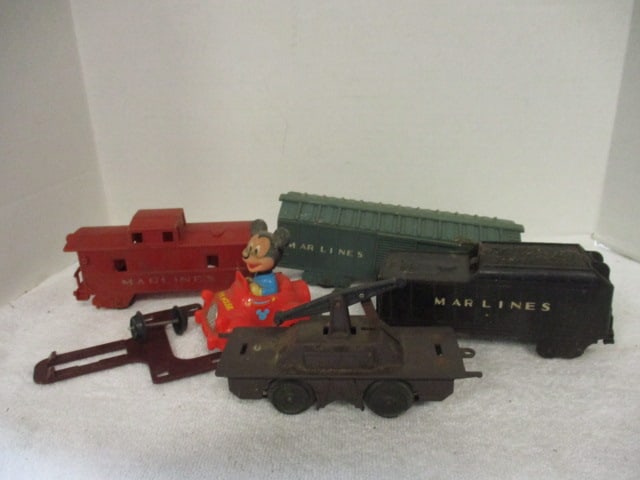 4 Vintage Marlines Plastic Train Cars and Disney Mickey Mouse Car (1 of 10)