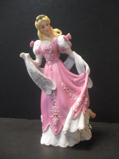 Lenox "Cinderella" The Legendary Princesses S. Fine Porcelain Sculpture: .