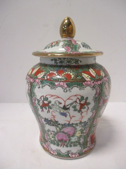 Handpainted Chinese Porcelain Ginger Jar: 8 1/4"h
