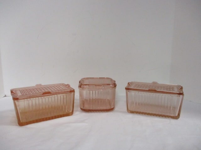Set of Three Pink Depression Glass Refrigerator Bowls. (1 of 9)