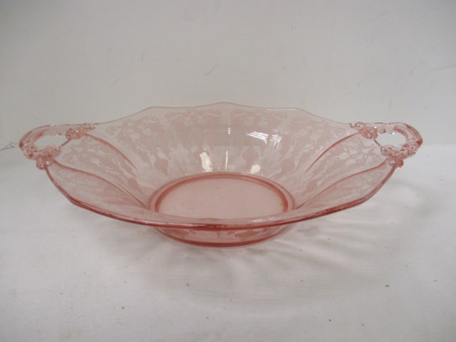 Pink Depression Glass Waved Edge Bowl with Decorative Handles. (1 of 6)