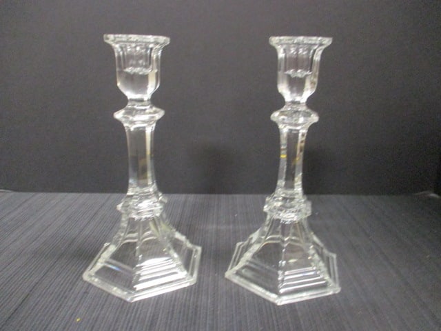 Pair of Clear Glass Candlestick Holders. (1 of 5)