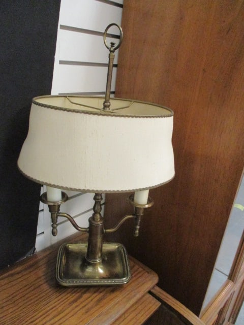 Traditional Bartemius Style Antique Brass Finish Table Lamp with Beaded Tray Base (1 of 3)