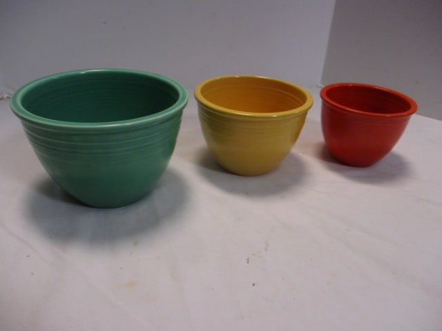 Set of 3 Vintage Fiestaware Stacking Mixing Bowls (1 of 5)
