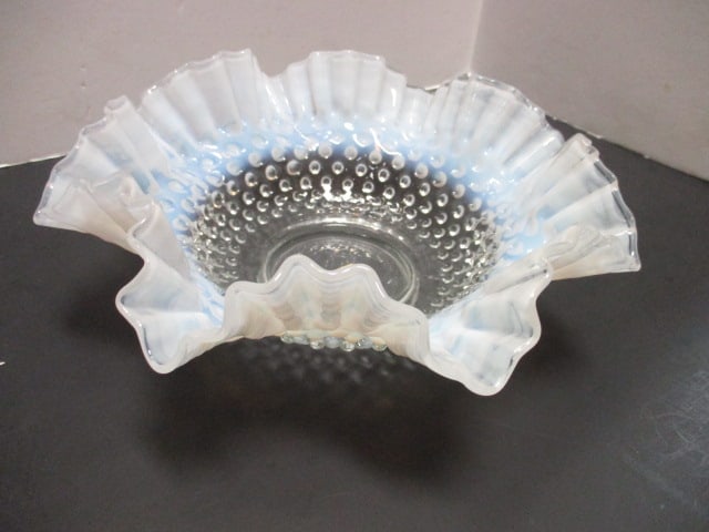 Vintage Fenton Hobnail White Opalescent Glass Ruffled Edge Bowl (1 of 4)