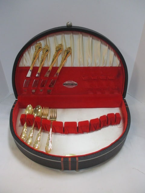 20 Piece Set of Gold Plated Flatware (made in Japan) in Art Deco Community Plate (1 of 10)