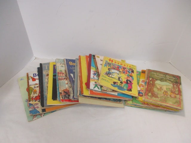 Lot of Vintage Children's Books - Golden Book, Walt Disney, etc.: see pictures and preview for selection and condition