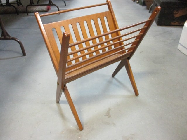 Mid Century Modern Folding Magazine/Book Rack: 17 1/2" x 13 1/4" x 20"