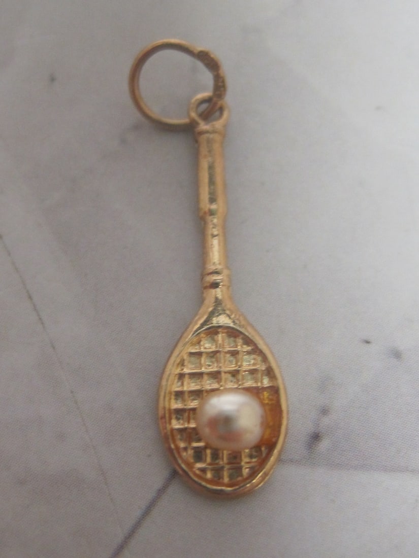 10k Gold Tennis Racket Pendant: Weighs .4 grams