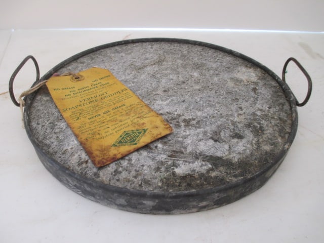 Vintage Vermont Soapstone Griddle: 10"dia, has original instruction tag