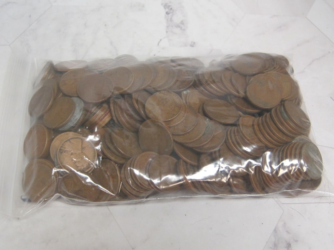 Lot of 400 Old Wheat Pennies- Unsearched from Estate: .