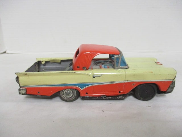 Vintage Kostuge Japan Trade Mark " 1958 Ford Friction Tin Litho Car (1 of 7)