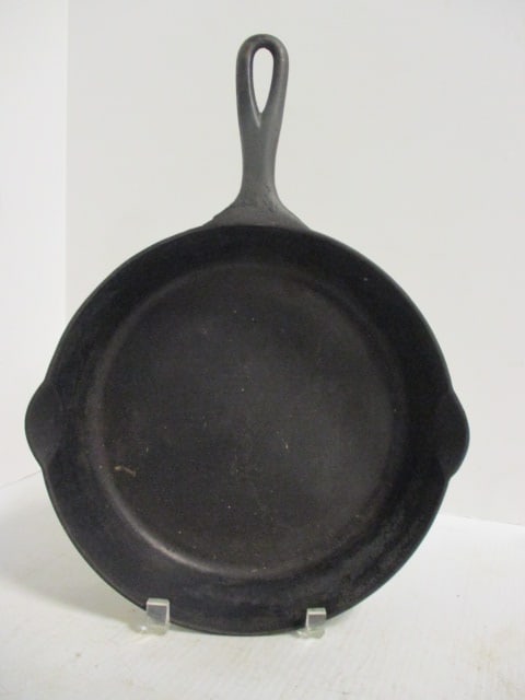 Antique Erie No. 8 Cast Iron Skillet: 10 1/2"dia, marked ERIE 8 on bottom, has heat ring, some built-up on bottom