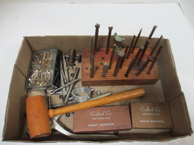 Leather Crafting Tools: .