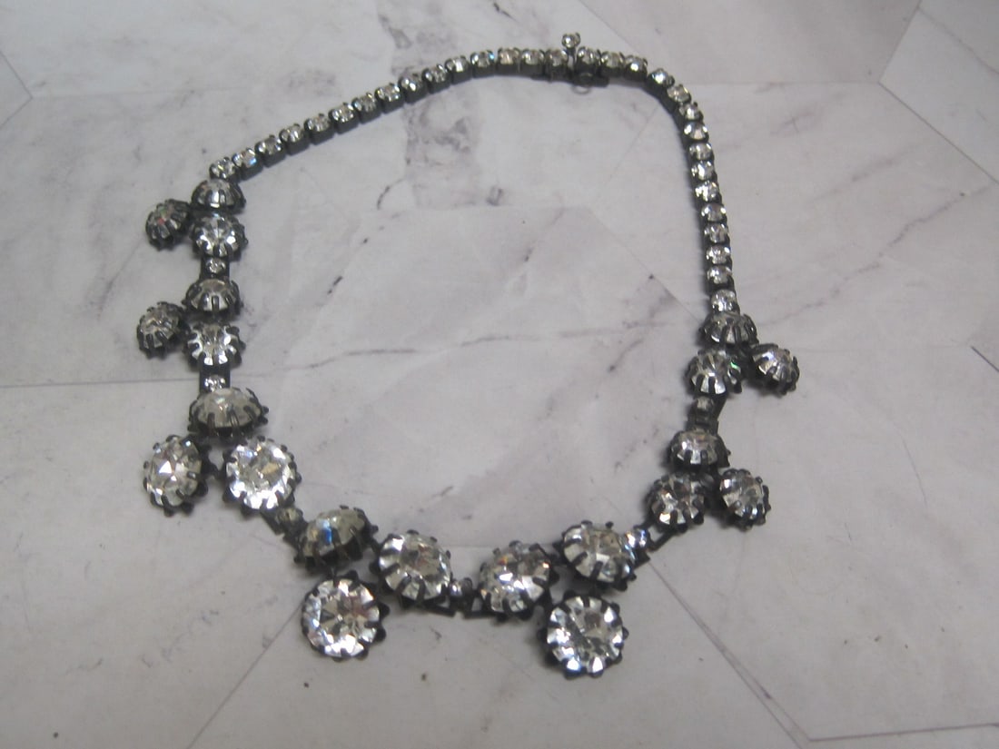Hattie Carnegie Costume Necklace: Signed. Needs Repair