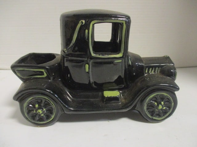 Vintage USA Pottery Model T Form Planter: 8 3/4" long, 6"h