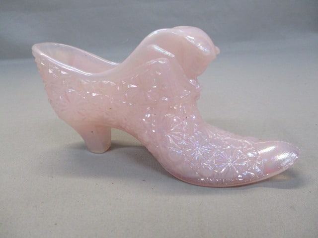Vintage Fenton Iridescent Pink Glass Cat Head Shoe: Daisy and Buttons 6" x3"