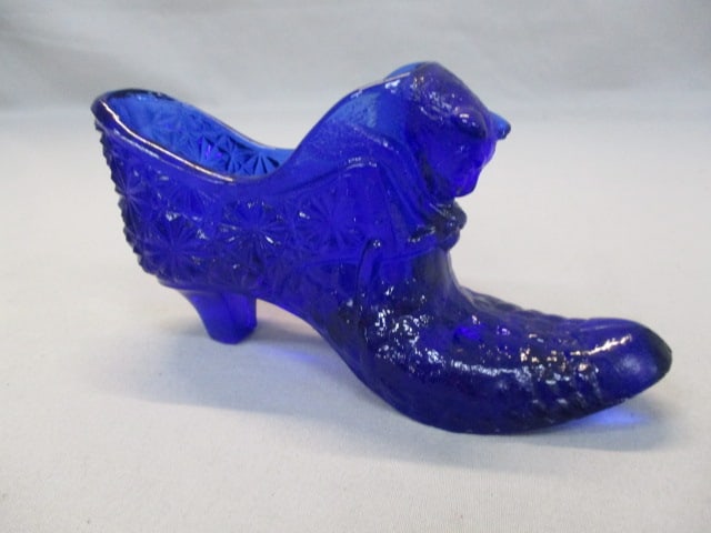 Fenton Cobalt Blue Cat Head Glass Shoe 6" x 3" (1 of 5)