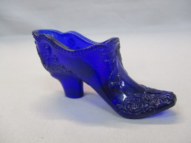 Mosser Victorian Cobalt Blue Bow & Scroll Glass Shoe: 5.5" x 2.5"
