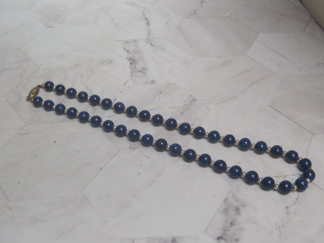 18" Lapis Bead Necklace: .