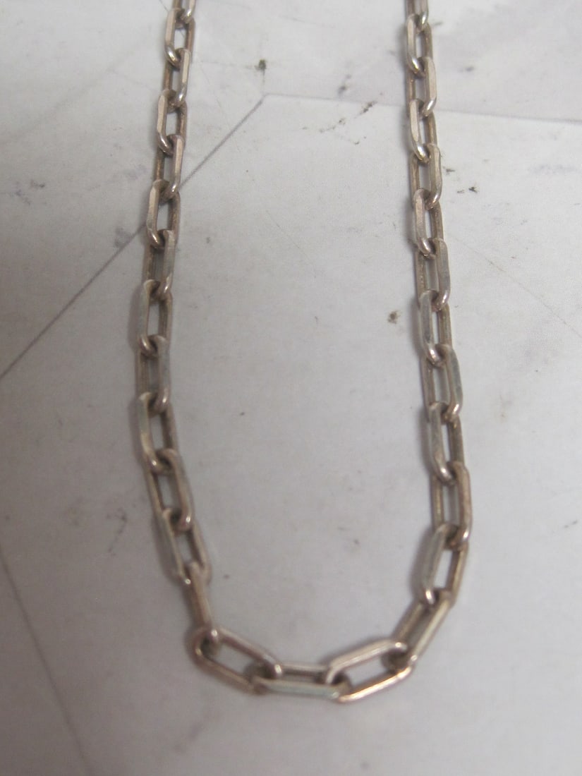 16" Sterling Silver Elongated Link Chain: Weighs 9 grams