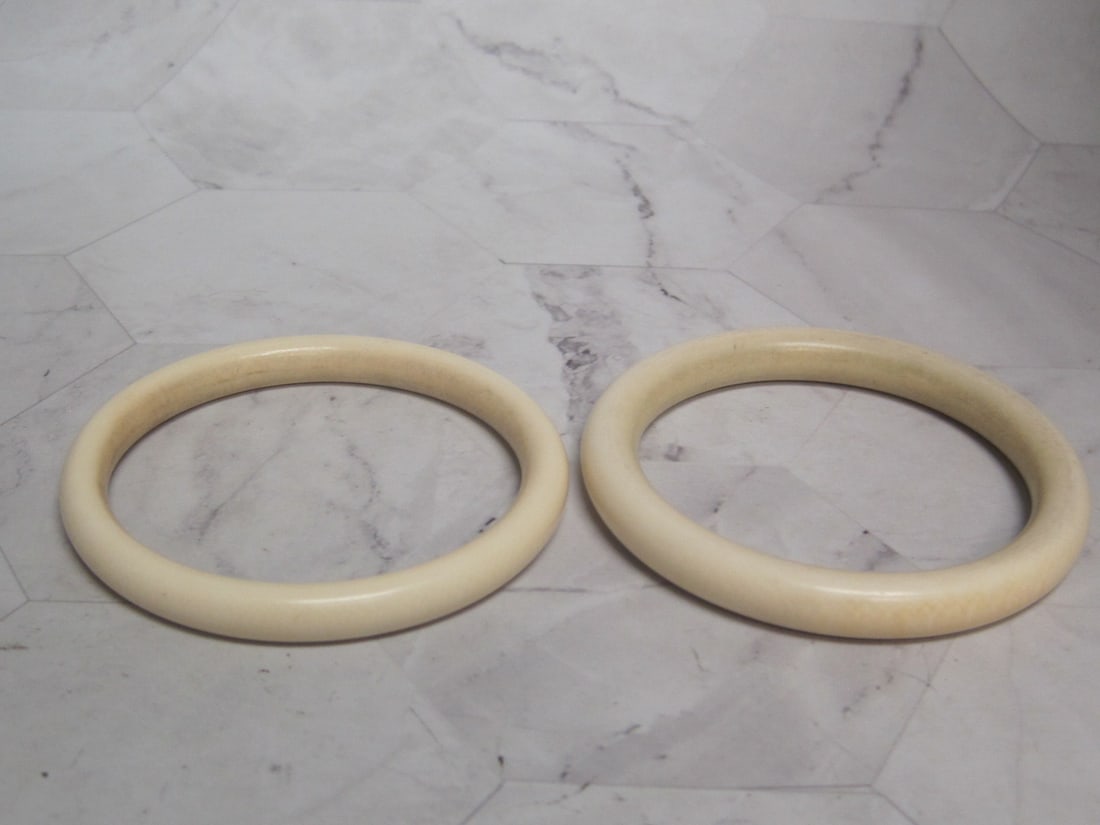 Pair of Pre-Ban Carved Ivory Bangle Bracelets (1 of 6)