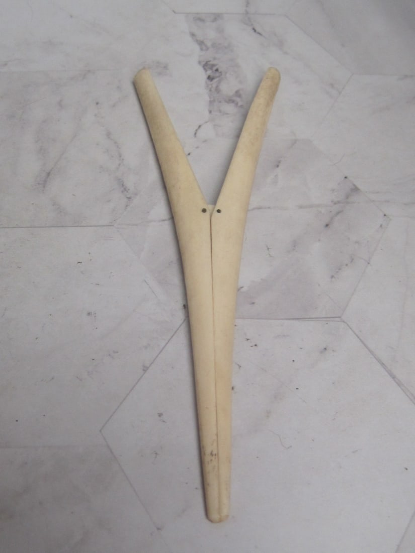 Carved Pre-Ban Ivory Victorian Glove Stretcher (1 of 4)