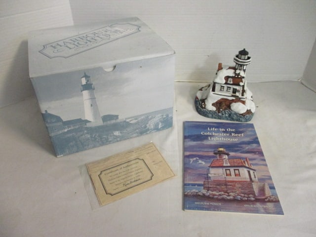 Harbor Lights "Christmas 1996 - Colchester Reef, Vermont" #701 Lighthouse: Sculpture with COA, Book, and Original Box