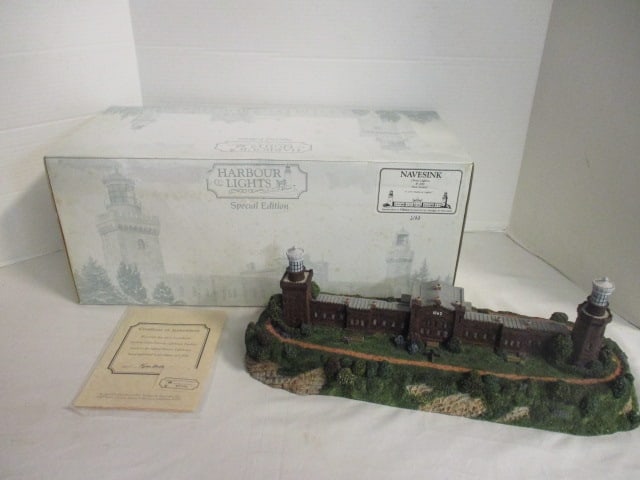 Harbor Lights "Navesink (Twin Lights), New Jersey" #200 Lighthouse Sculpture (1 of 10)